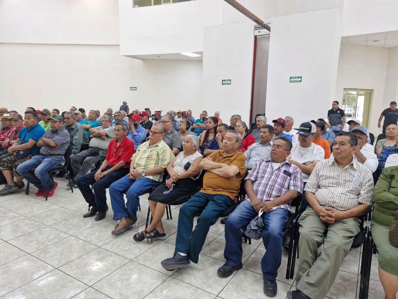 Informa DIF sobre los derechos de los adultos mayores
