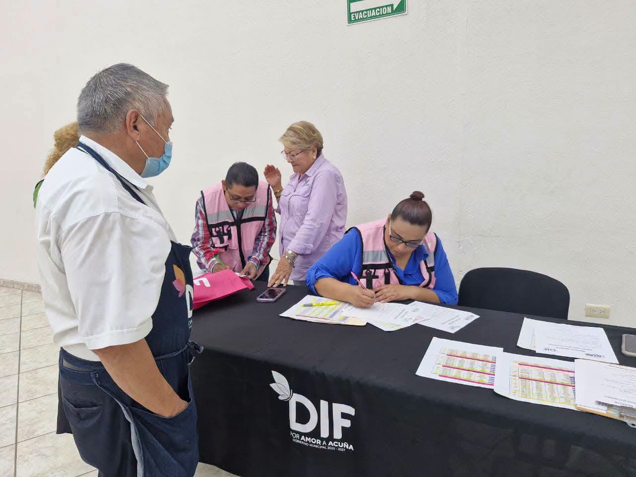 Informa DIF sobre los derechos de los adultos mayores