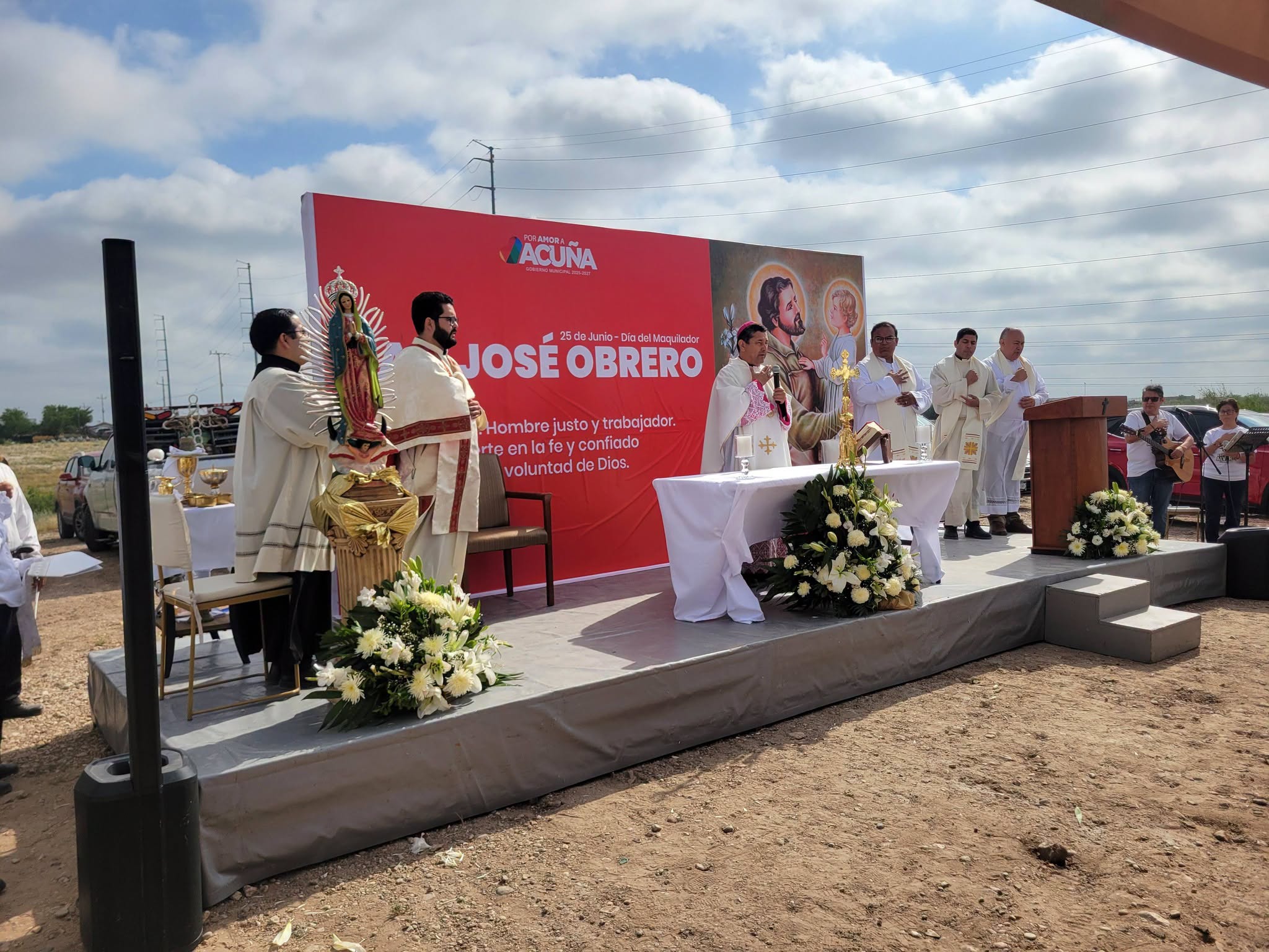 La iglesia católica toca las puertas de las maquiladoras para llevar la palabra de Dios