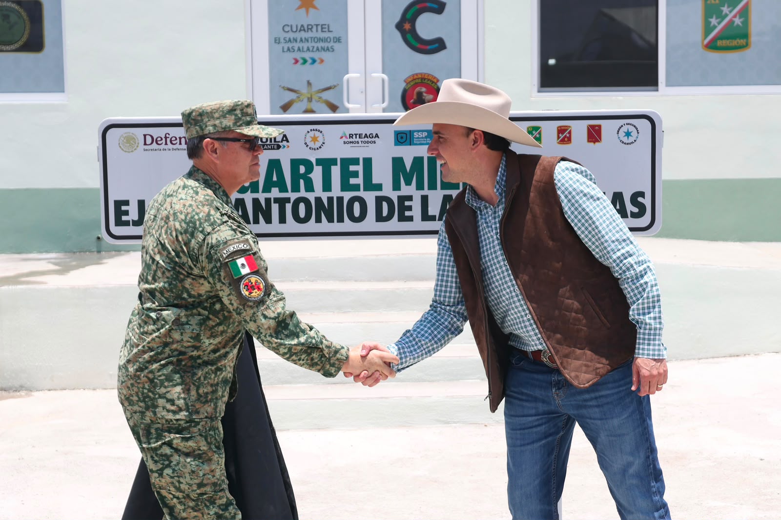 LLEVAMOS 18 CUARTELES NUEVOS PARA BLINDAR COAHUILA: MANOLO