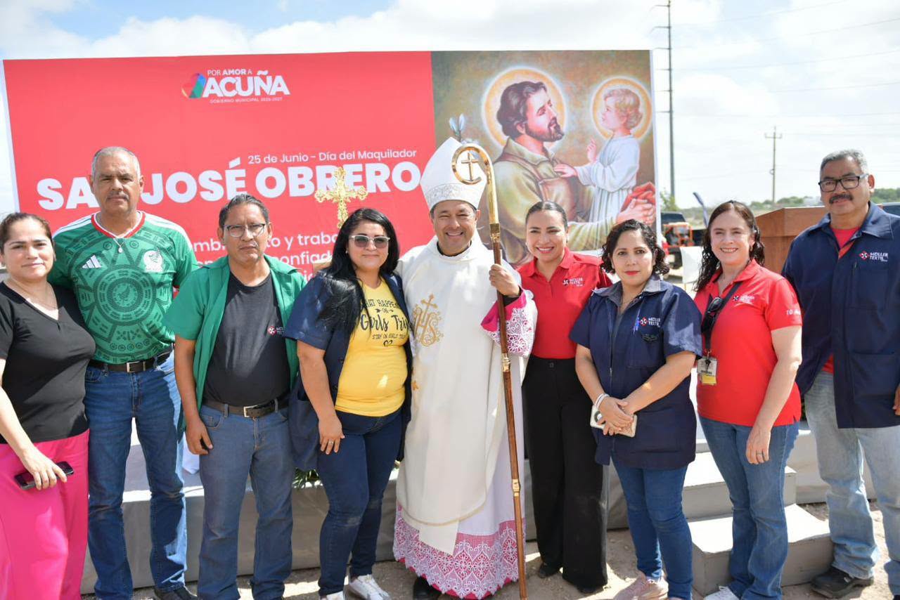 POR SEGUNDA VEZ CELEBRAN EN ACUÑA EL DÍA DEL MAQUILADOR