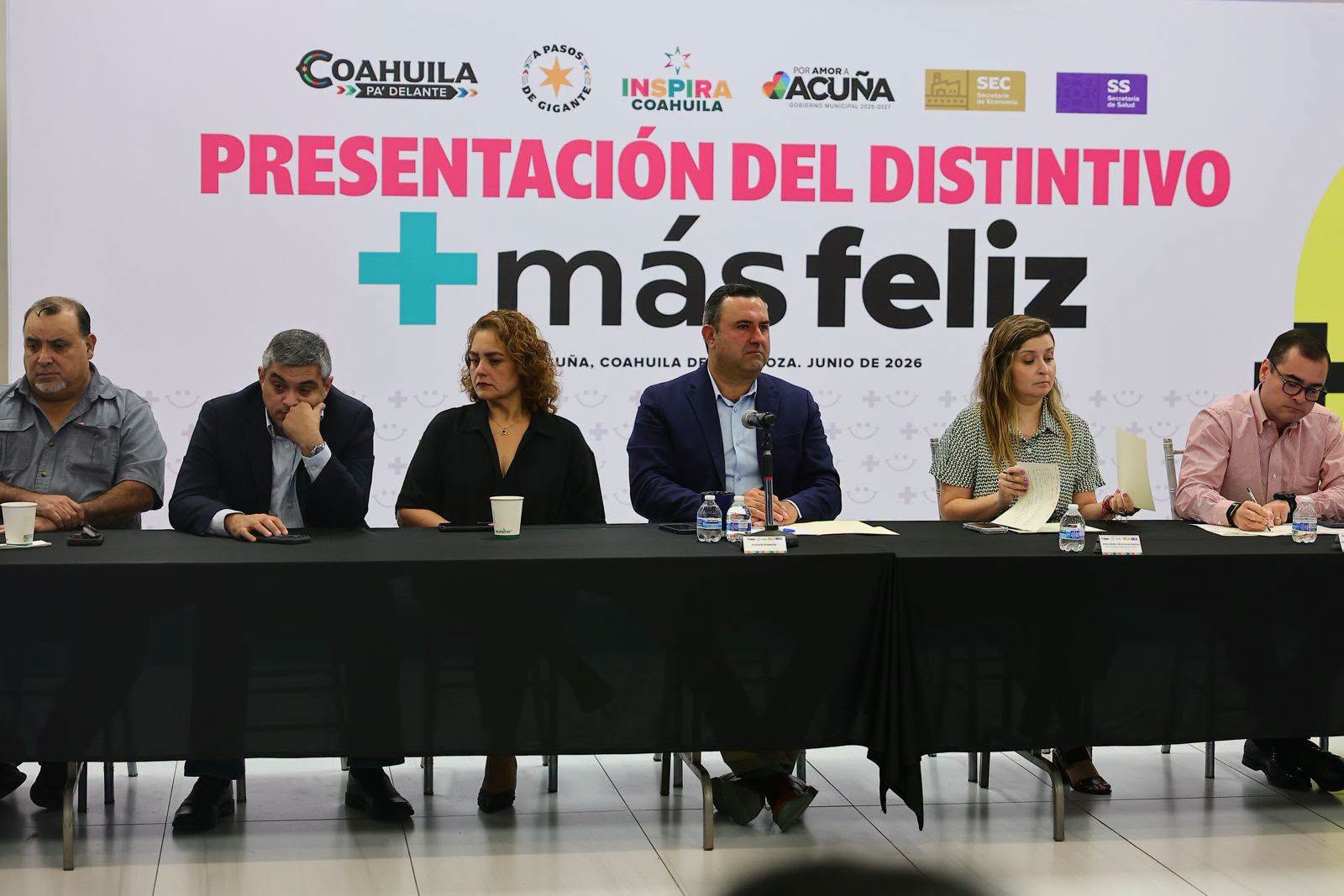 PRESENTAN EL DISTINTIVO +FELIZ PARA FORTALECER EL BIENESTAR EMOCIONAL EN LOS CENTROS DE TRABAJO DE ACUÑA