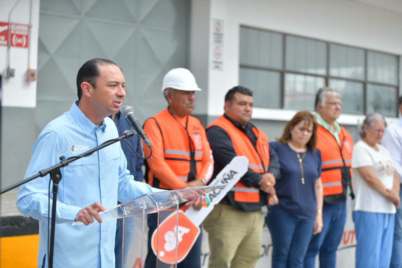 REFUERZA ALCALDE EMILIO DE HOYOS LAS LABORES DE IMAGEN URBANA CON NUEVO EQUIPAMIENTO PARA EL PROGRAMA "ACUÑA TE QUIERO"