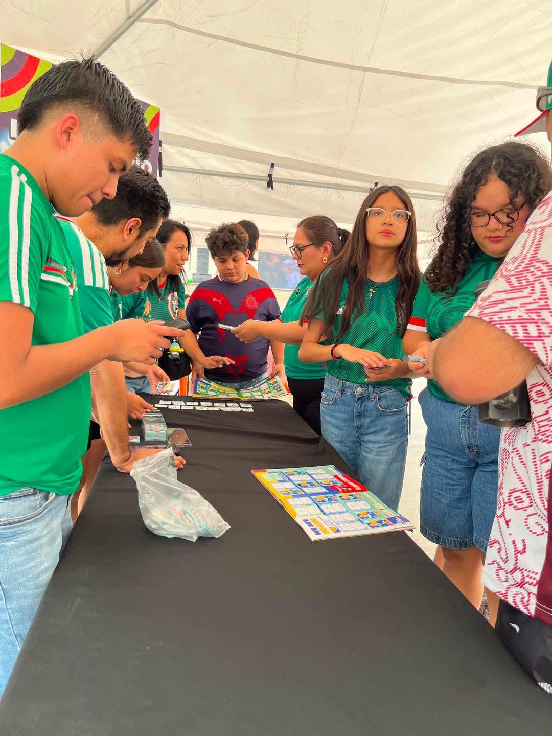 VIVEN ACUÑENSES UNA FIESTA TRICOLOR EN EL CORAZÓN DE ACUÑA