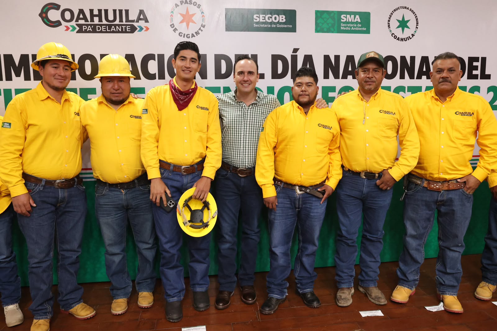 AQUÍ TENEMOS A LOS MEJORES COMBATIENTES DE INCENDIOS FORESTALES DE MÉXICO: MANOLO