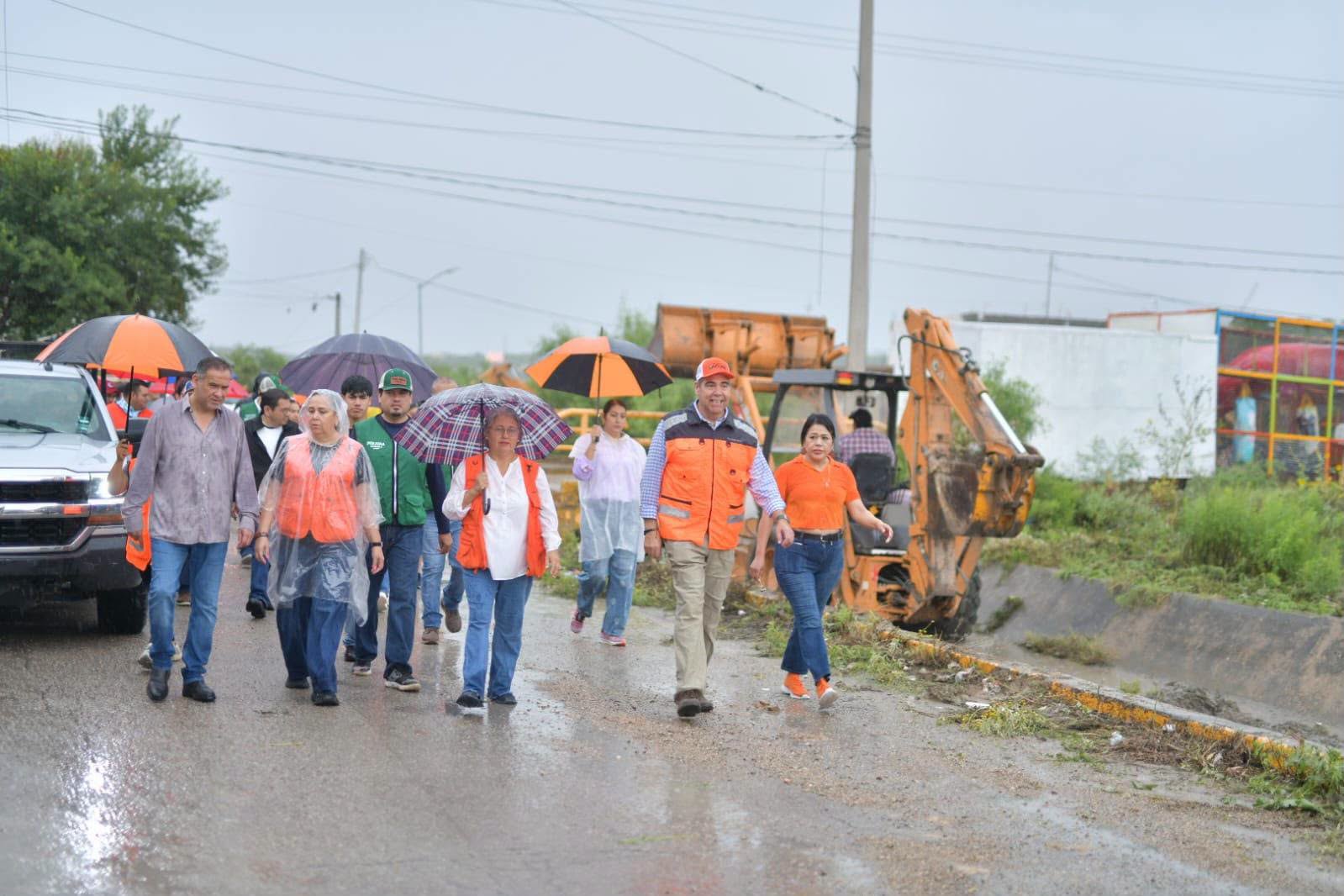 AUTORIDADES MUNICIPALES REFUERZAN LA ATENCIÓN EN ZONAS AFECTADAS POR LAS LLUVIAS