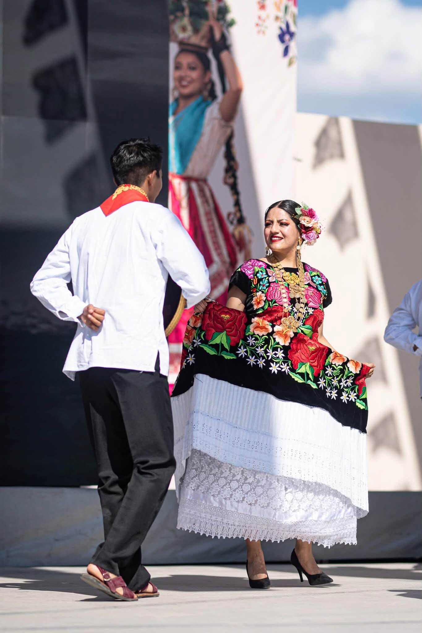 Buen sabor de boca dejó la Guelaguetza en Acuña