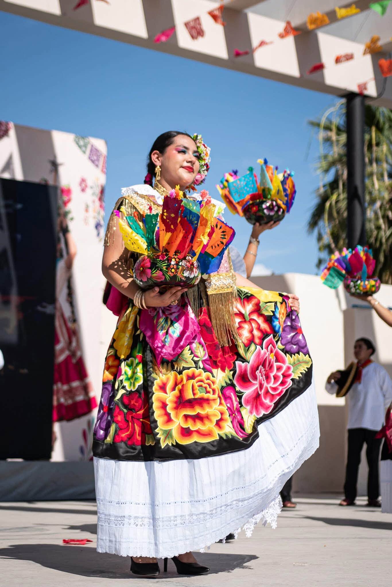 Buen sabor de boca dejó la Guelaguetza en Acuña