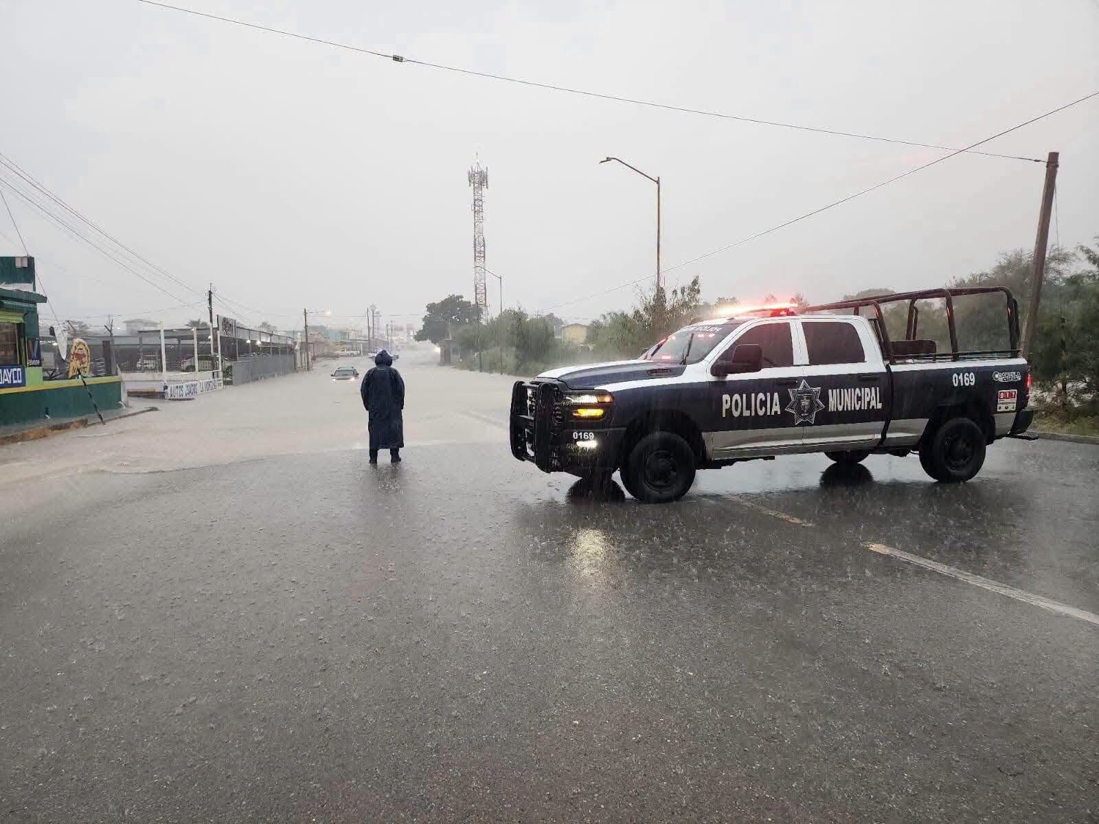 Cierran temporalmente vados y calles en Acuña por condiciones climáticas