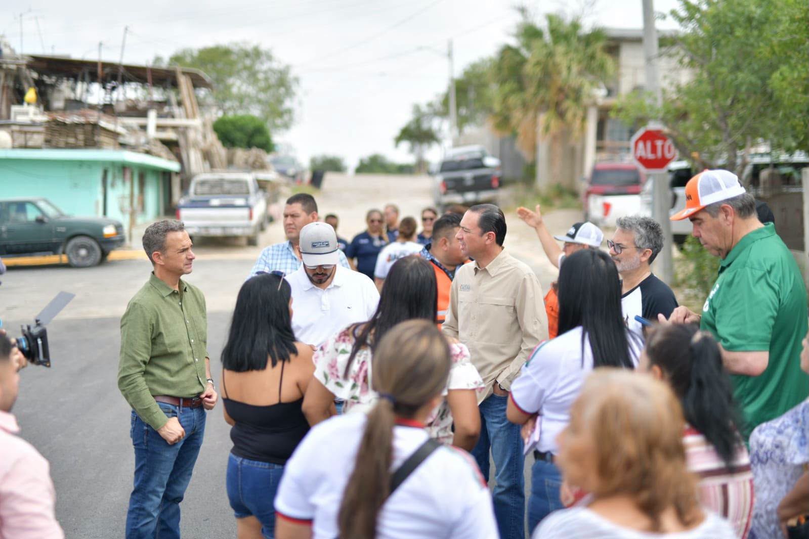 CUMPLE GOBIERNO MUNICIPAL COMPROMISO CON VECINOS DE LA COLONIA GÁMEZ SUMARÁN