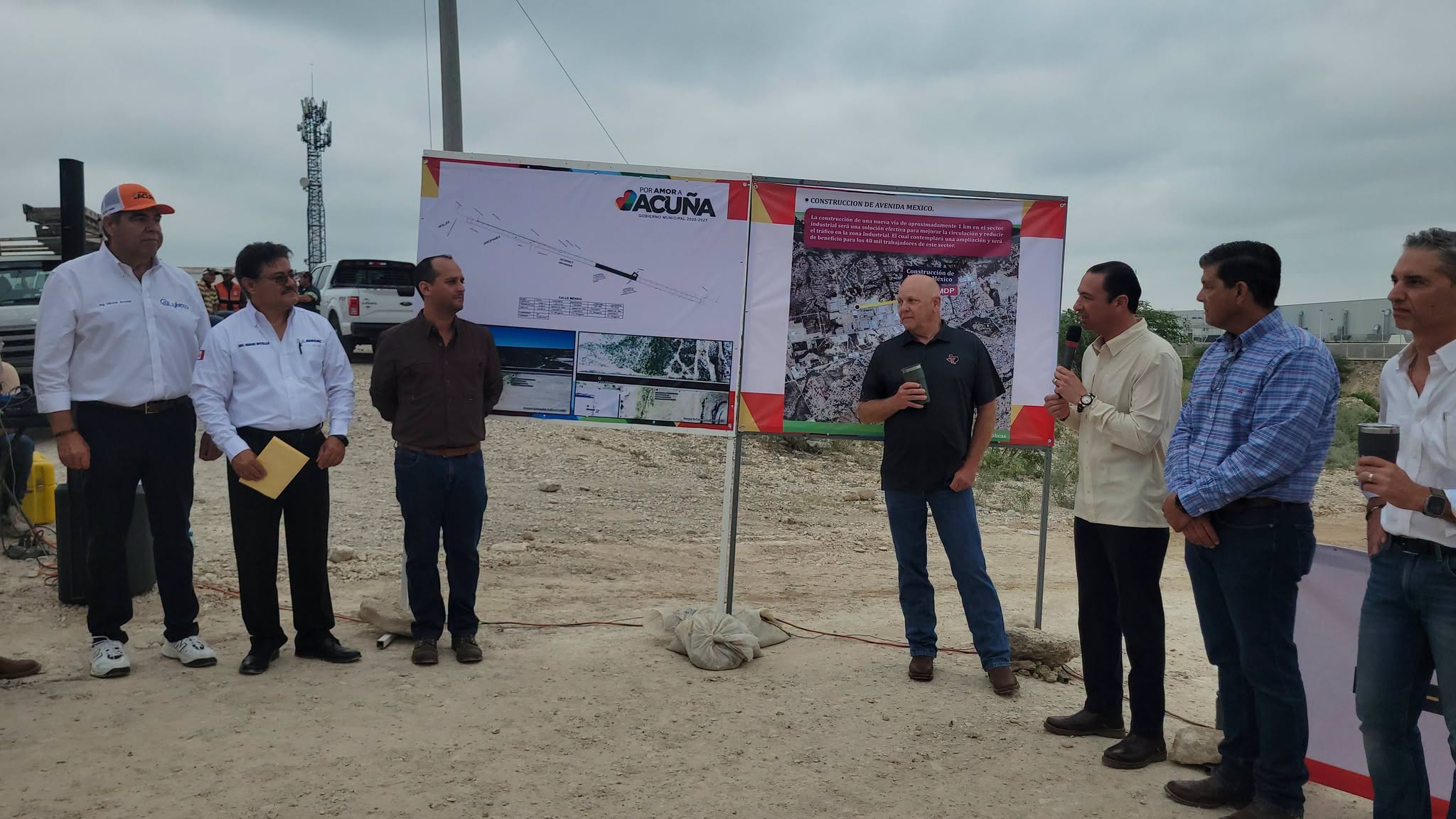 Da Emilio banderazo a obra de pavimentación de la avenida México