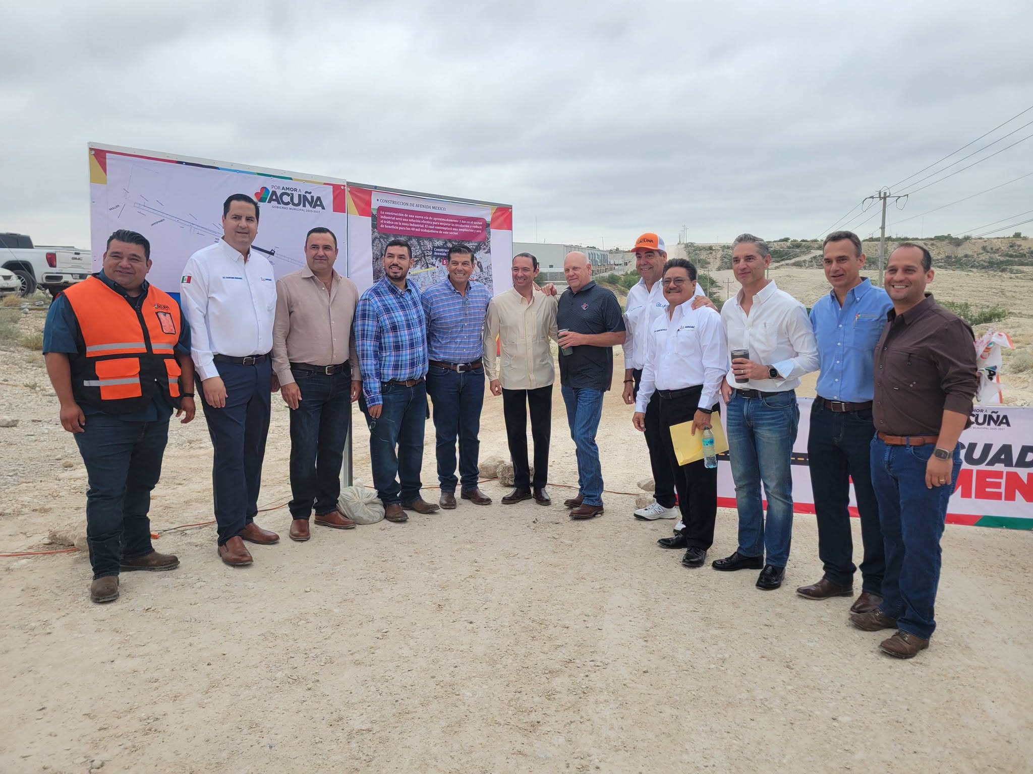 Da Emilio banderazo a obra de pavimentación de la avenida México