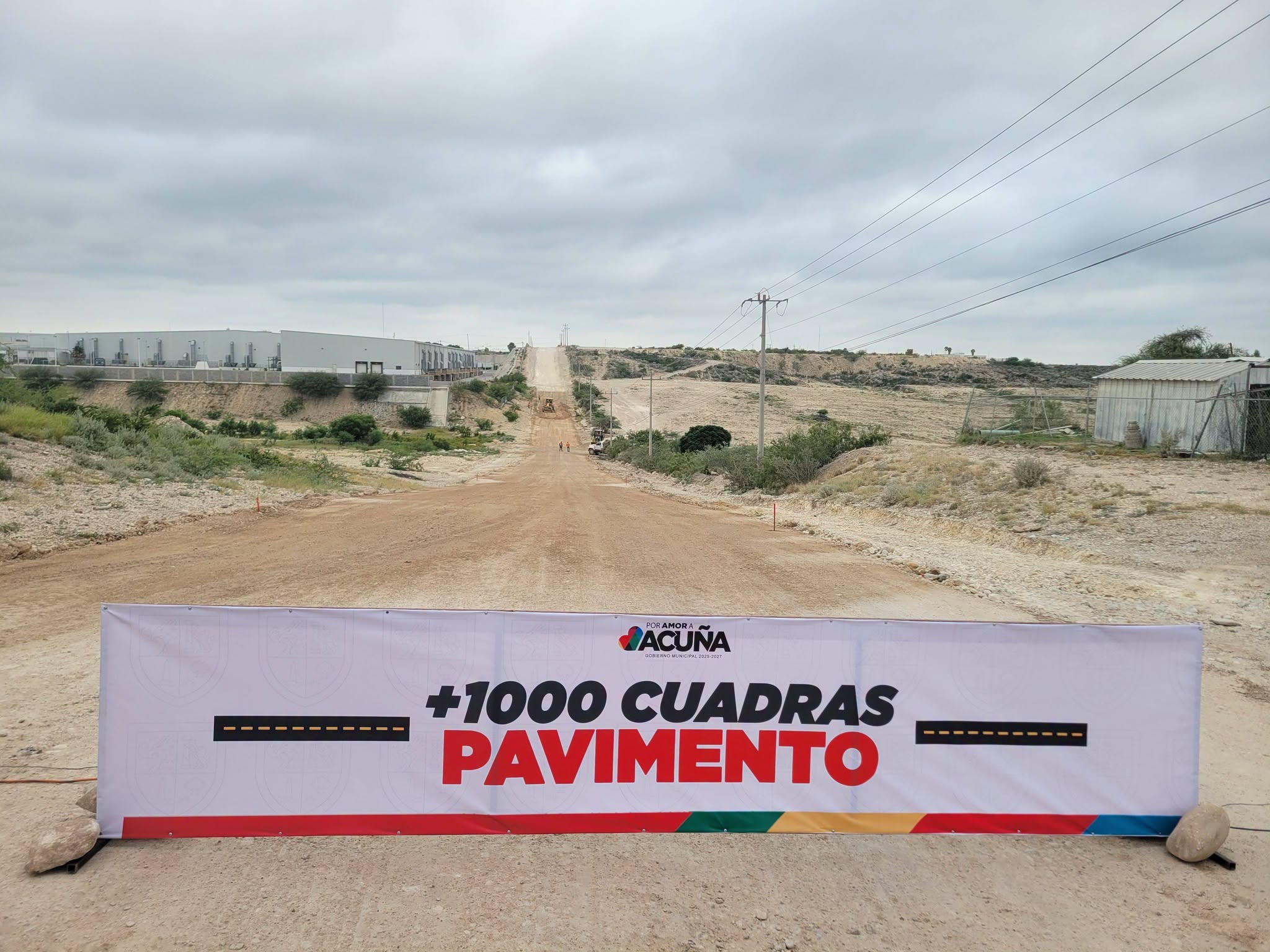 Da Emilio banderazo a obra de pavimentación de la avenida México
