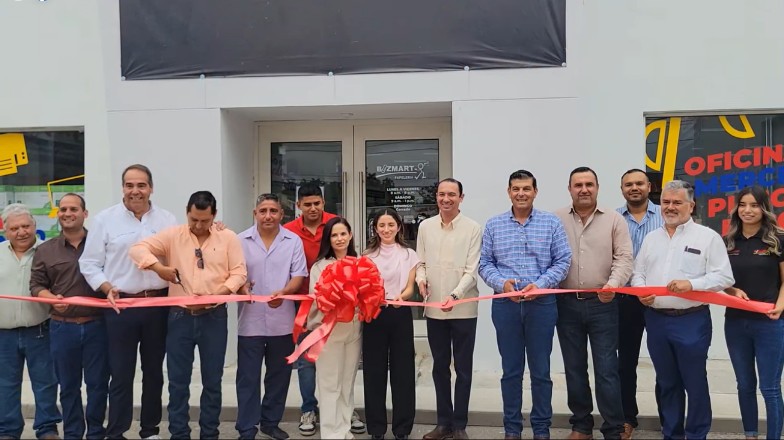 Inauguran papelería Bizmart