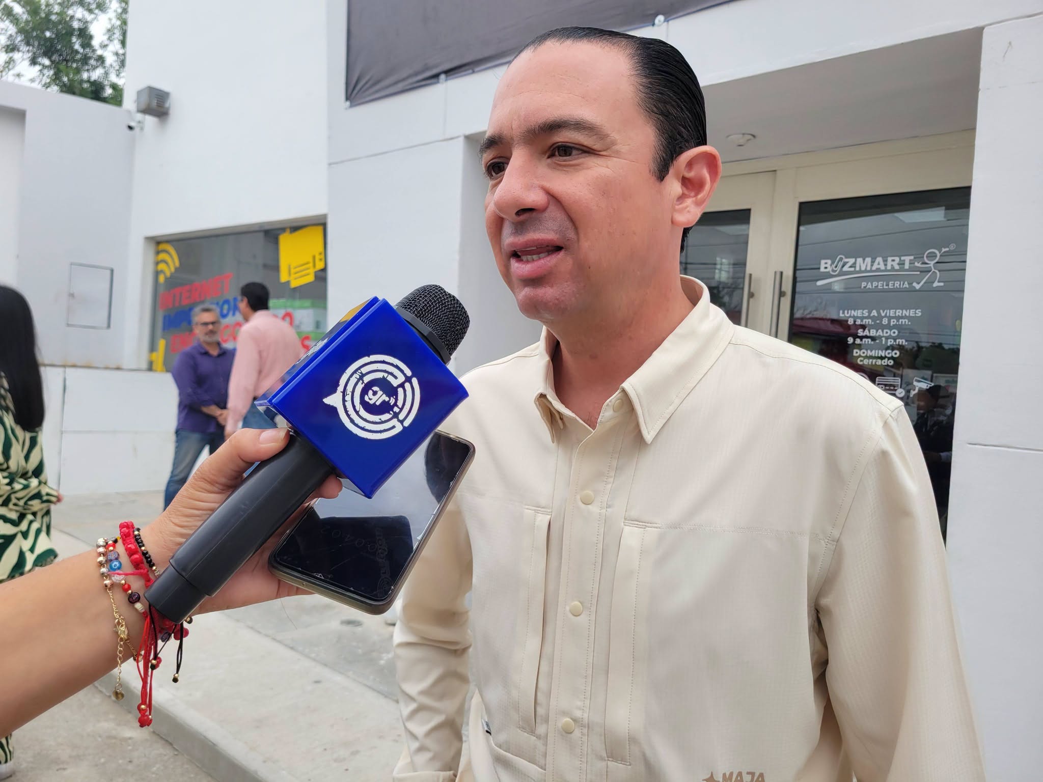 Inauguran papelería Bizmart
