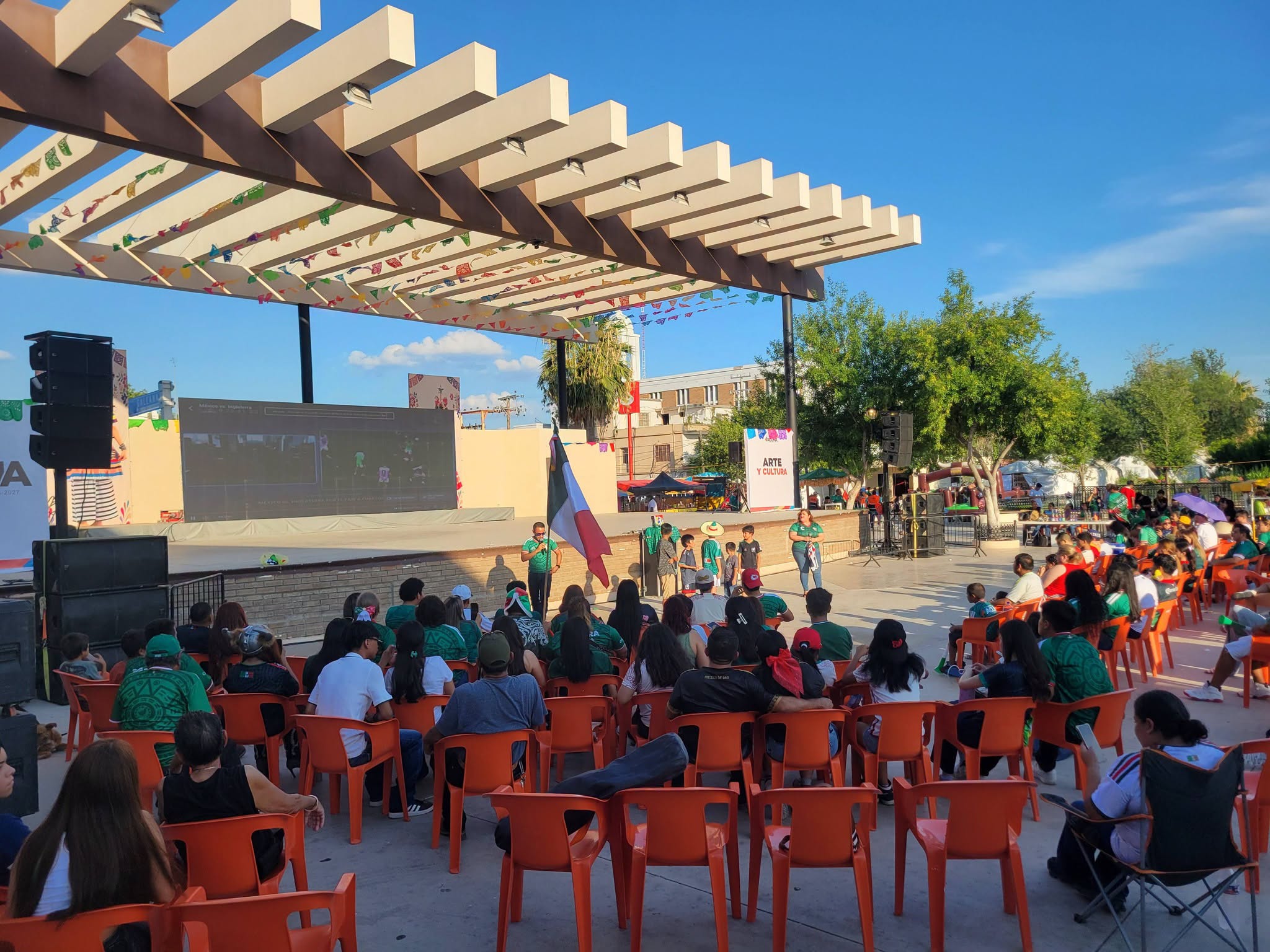 Listos para disfrutar el juego de futbol México VS Inglaterra