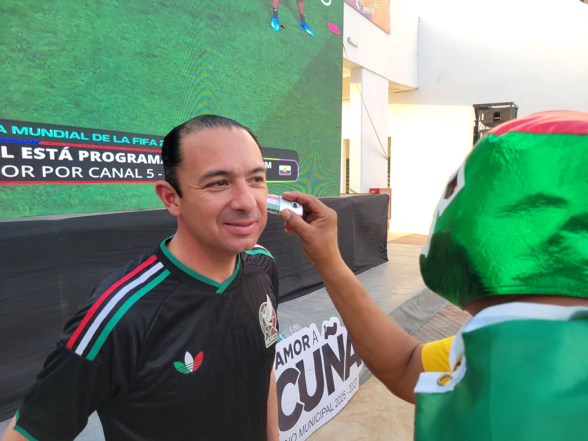 México! México! México! Hoy gana la Selección Mexicana 2 - 0