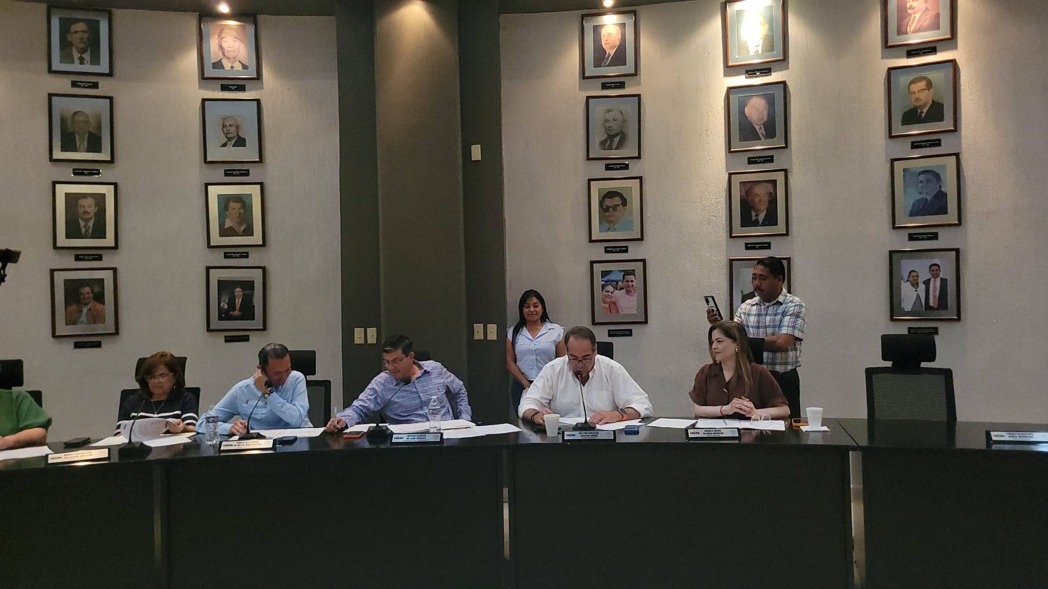 Aprueban Premio municipal de la Juventud 2026