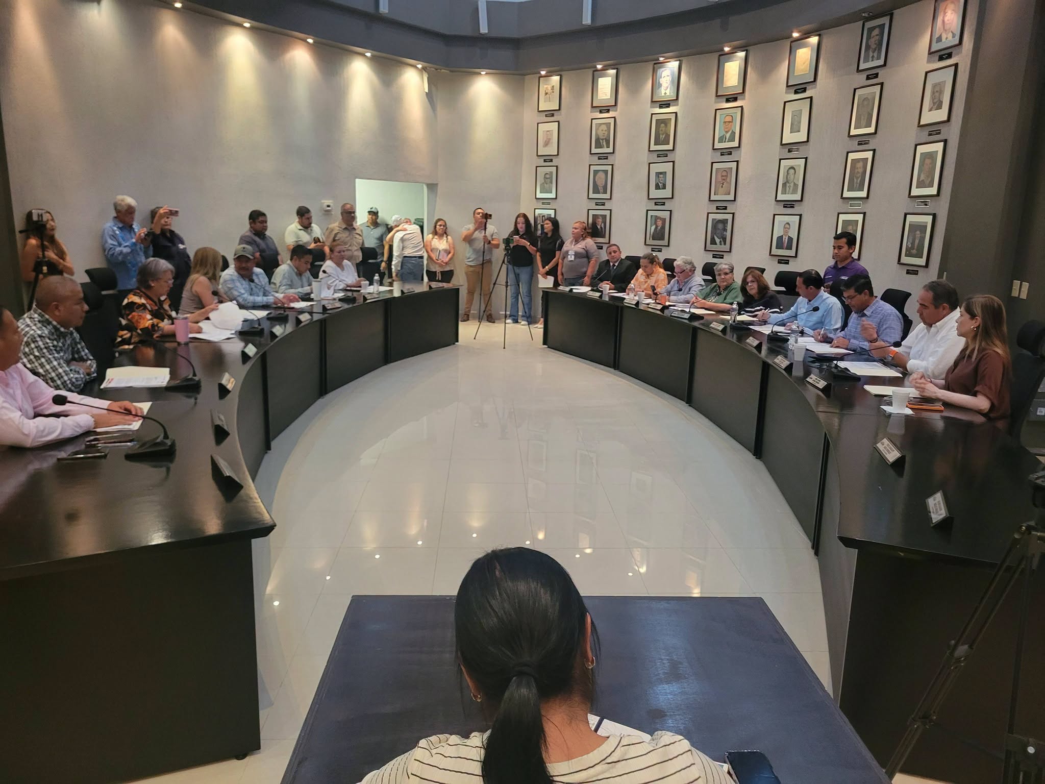 Aprueban Premio municipal de la Juventud 2026