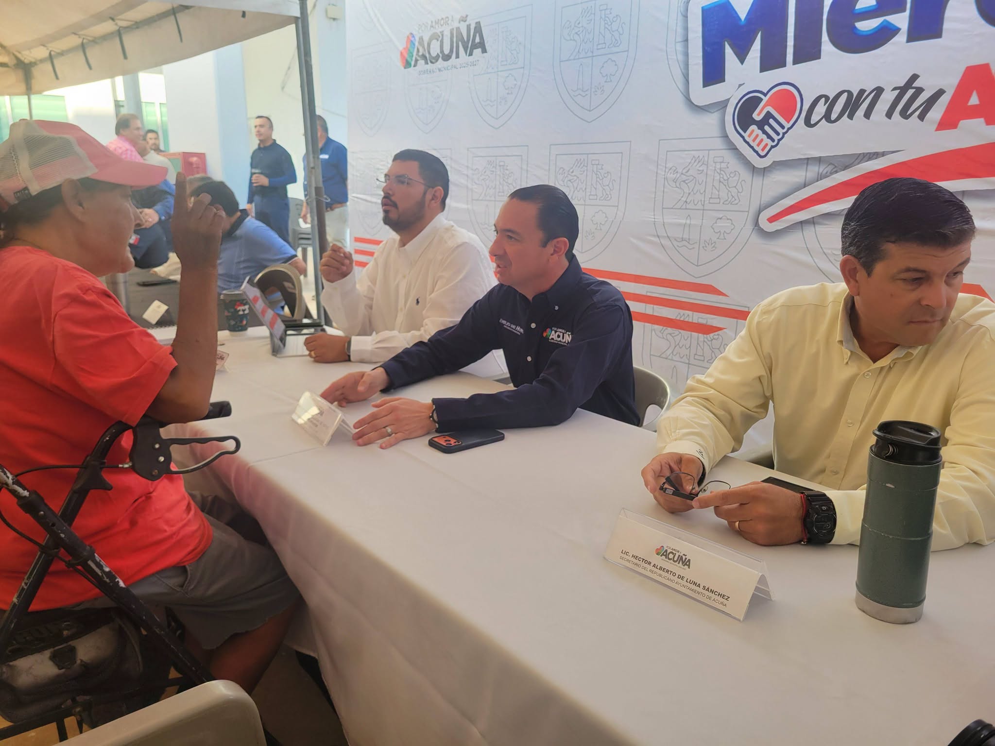 Encabeza Emilio programa "Miércoles con tu Alcalde"