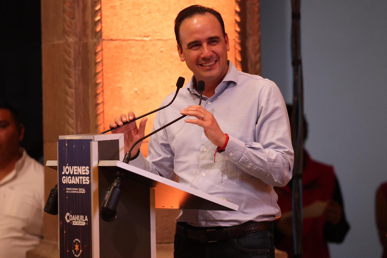 ENTREGA MANOLO PREMIO ESTATAL DE LA JUVENTUD