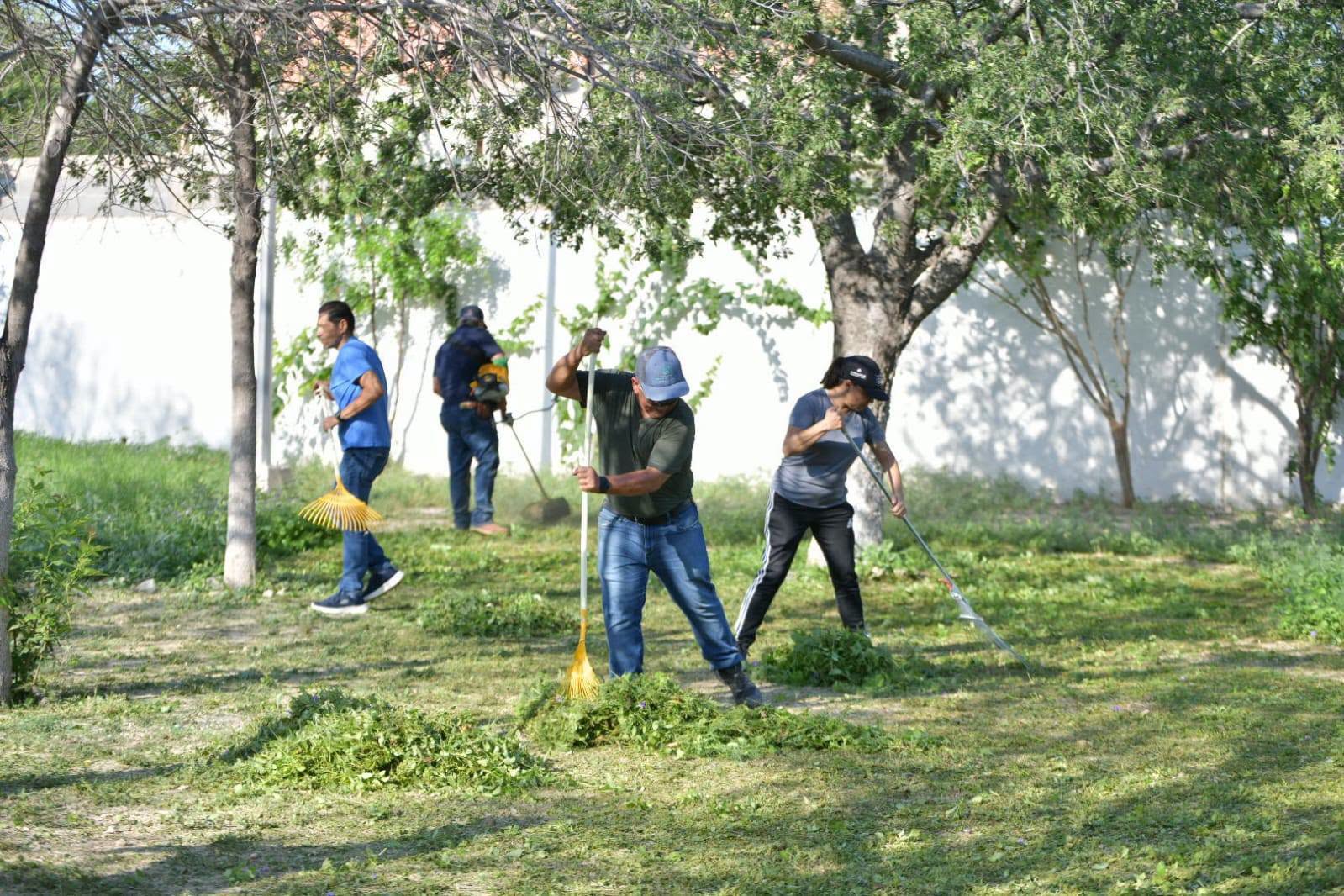 GOBIERNO DE UNIDAD REFUERZA LIMPIEZA Y RESCATE DE PLAZAS