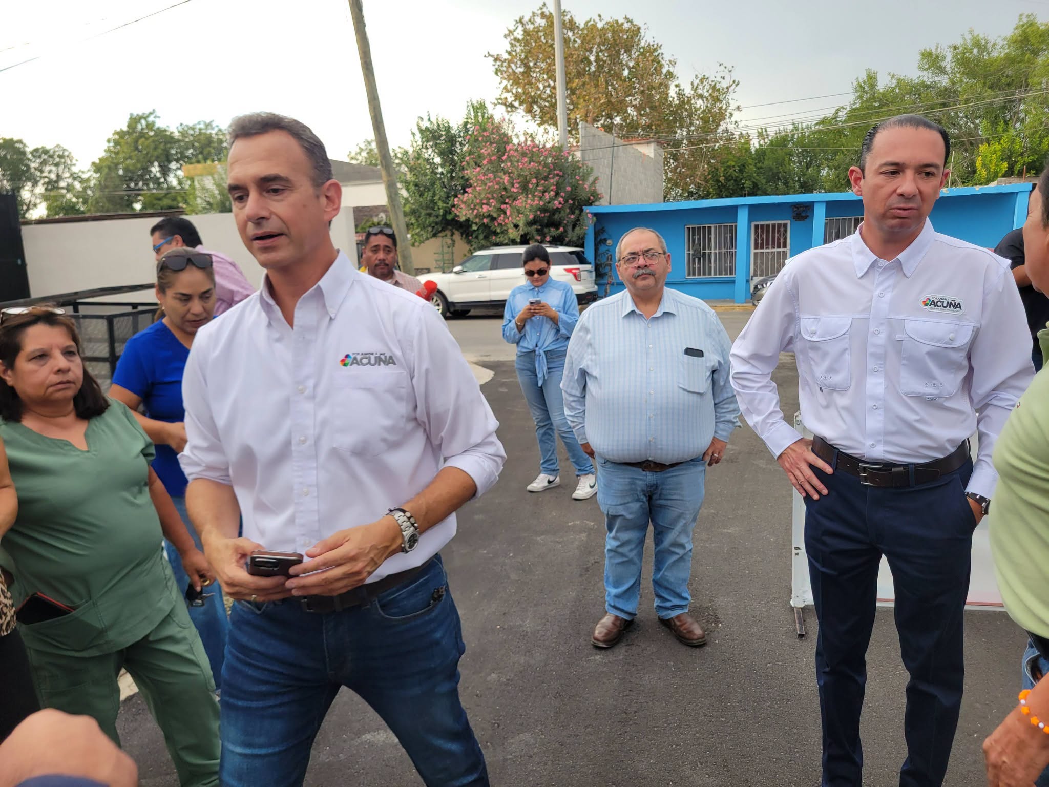 Inaugura el alcalde pavimentación en La Amistad
