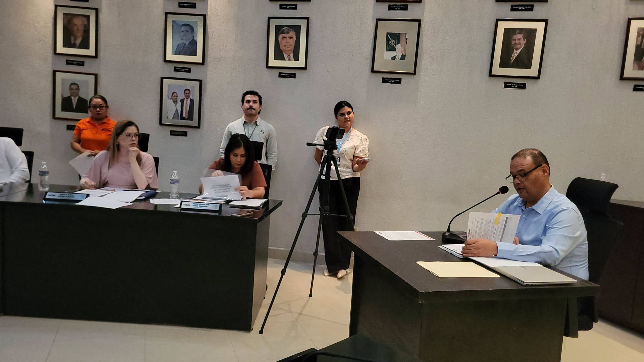 Presenta Tesorero proyecto de Ingresos y Egresos