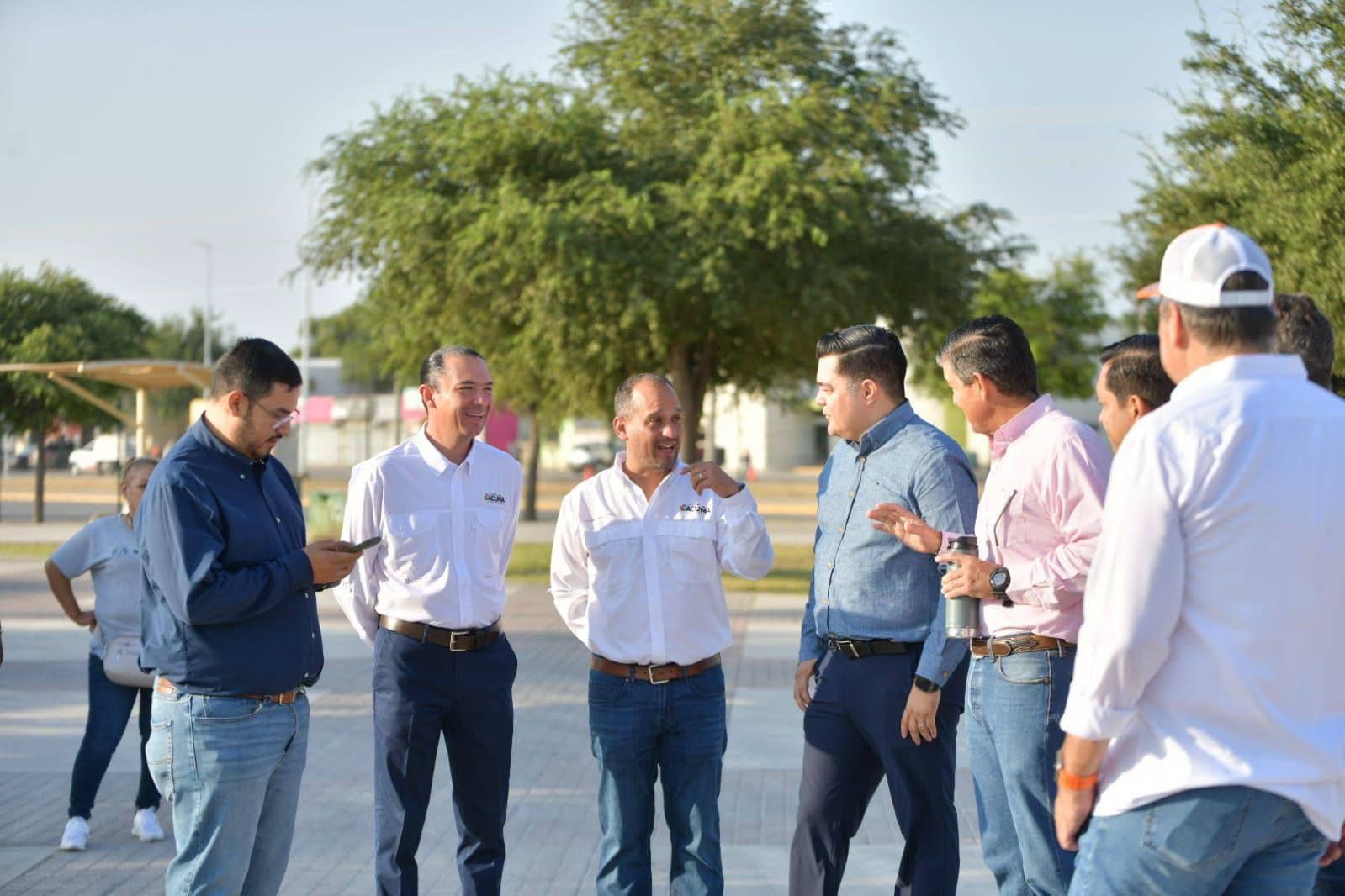 RECORRE ALCALDE EMILIO DE HOYOS AVANCES DE OBRA DE MACRO PARQUE CENTRAL