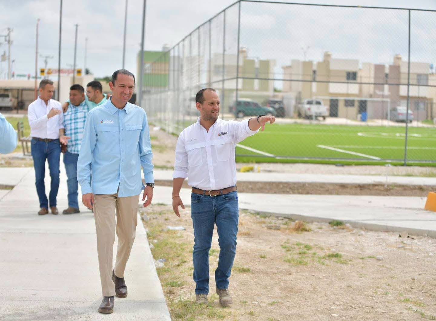 SUPERVISA EMILIO AVANCE DE OBRA EN COLINAS DEL VALLE