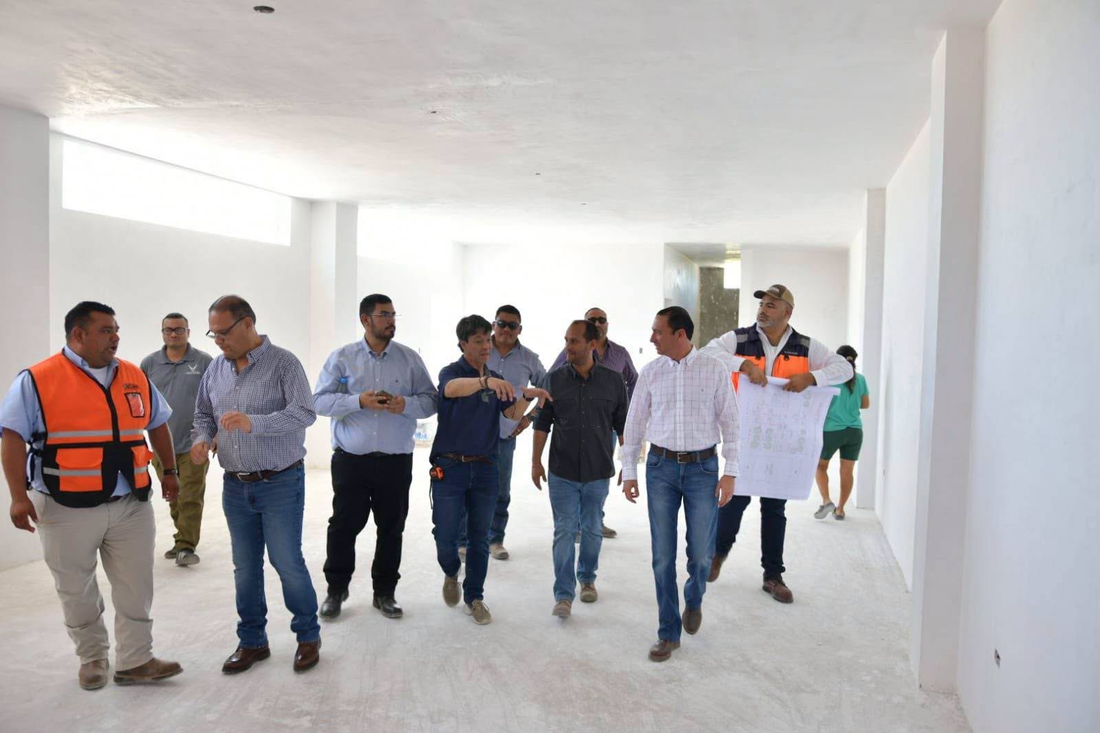 SUPERVISA EMILIO DE HOYOS OBRAS Y PROYECTOS EN DISTINTOS SECTORES DE ACUÑA