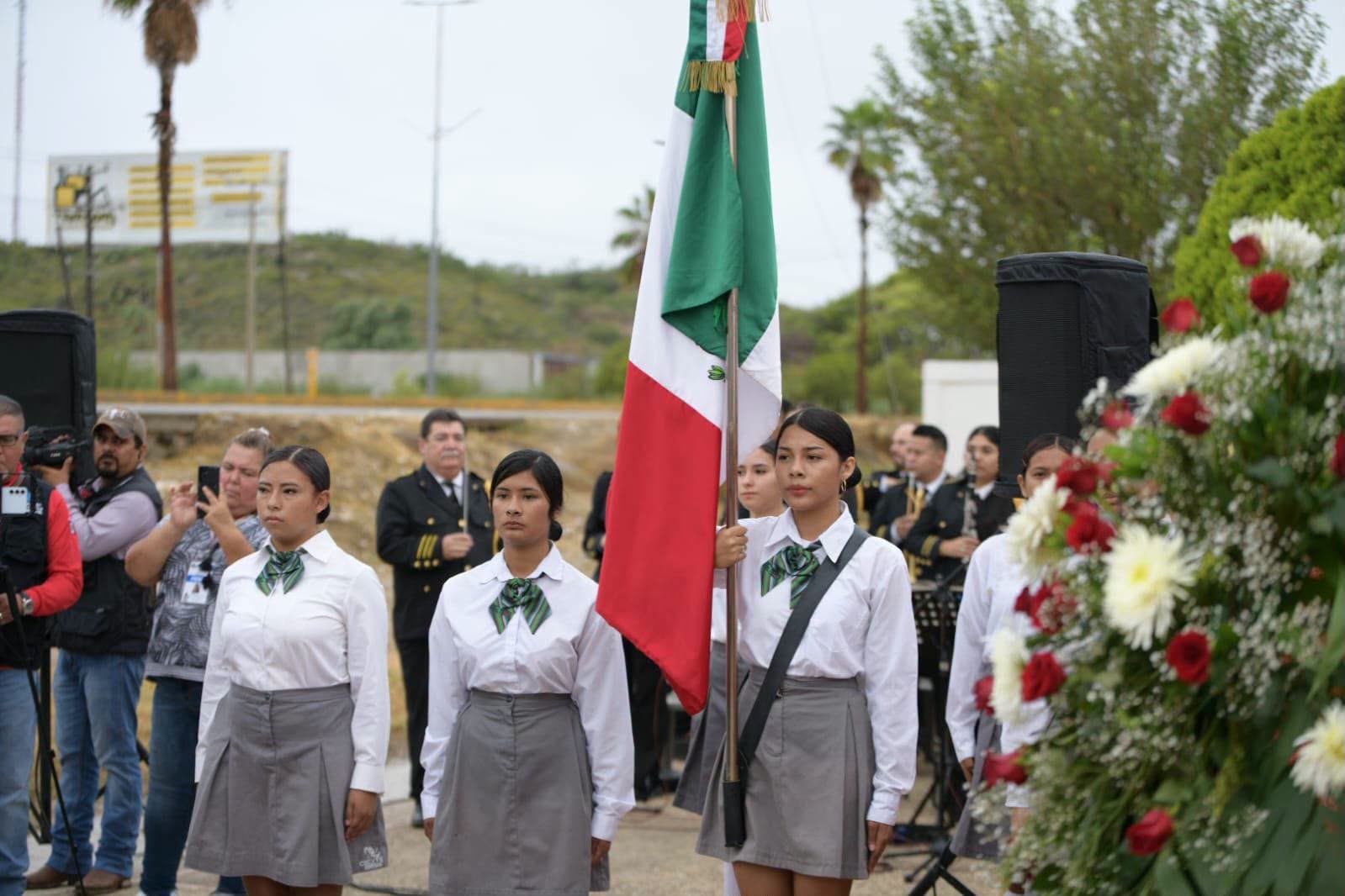 ACUÑA RINDE HOMENAJE A JOSÉ MARÍA MORELOS Y PAVÓN EN EL 261 ANIVERSARIO DE SU NATALICIO