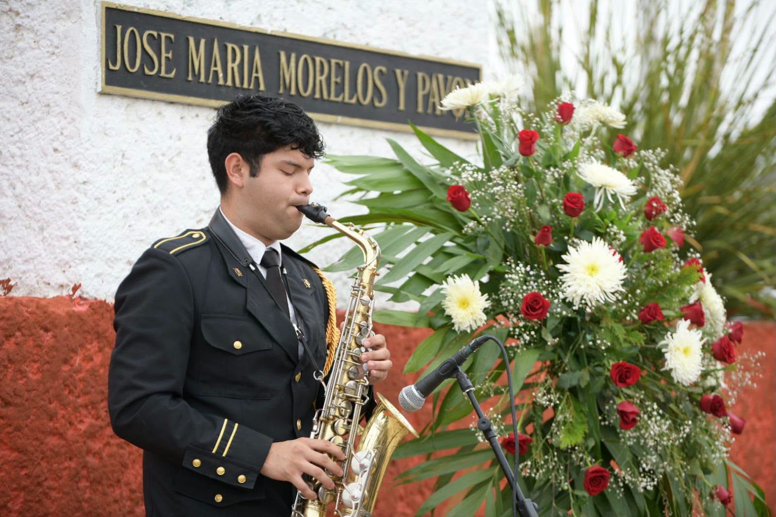 ACUÑA RINDE HOMENAJE A JOSÉ MARÍA MORELOS Y PAVÓN EN EL 261 ANIVERSARIO DE SU NATALICIO