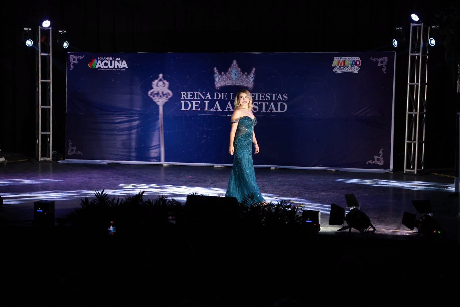 BRILLA EL TALENTO Y LA ELEGANCIA EN EL CERTAMEN DE LA REINA DE LAS FIESTAS DE LA AMISTAD 2026