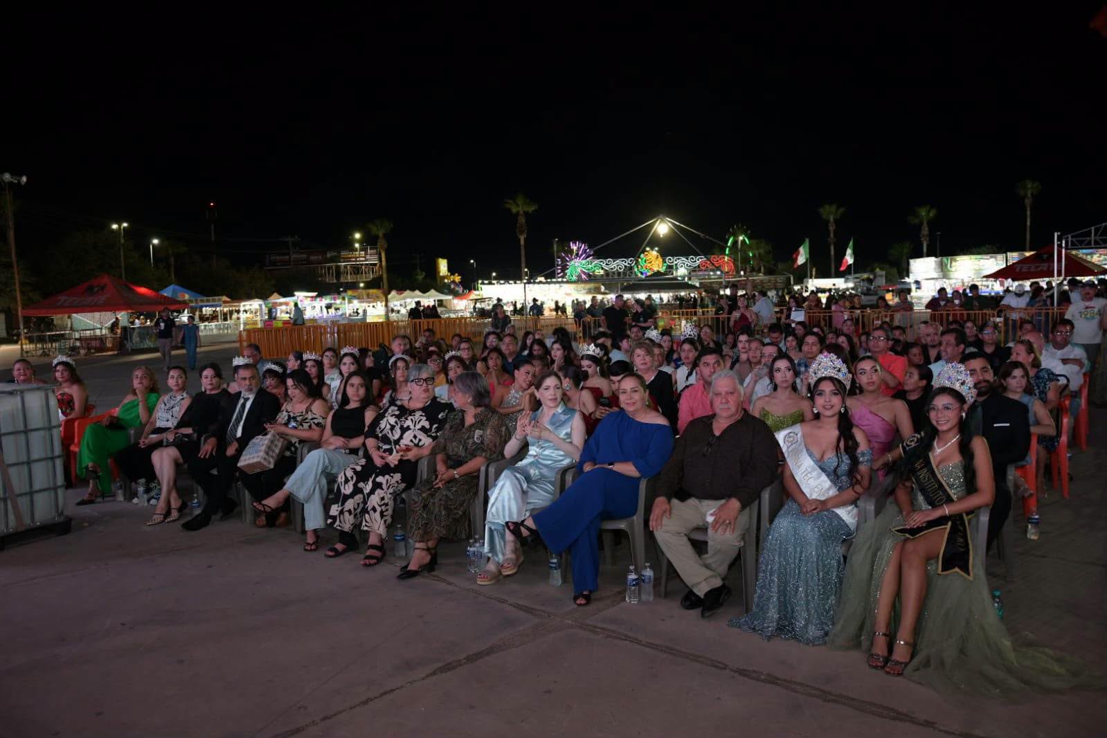 CORONAN A AMOR ITZEL COMO REINA DE LAS FIESTAS DE LA AMISTAD E INAUGURAN LA FERIA DE ACUÑA 2026