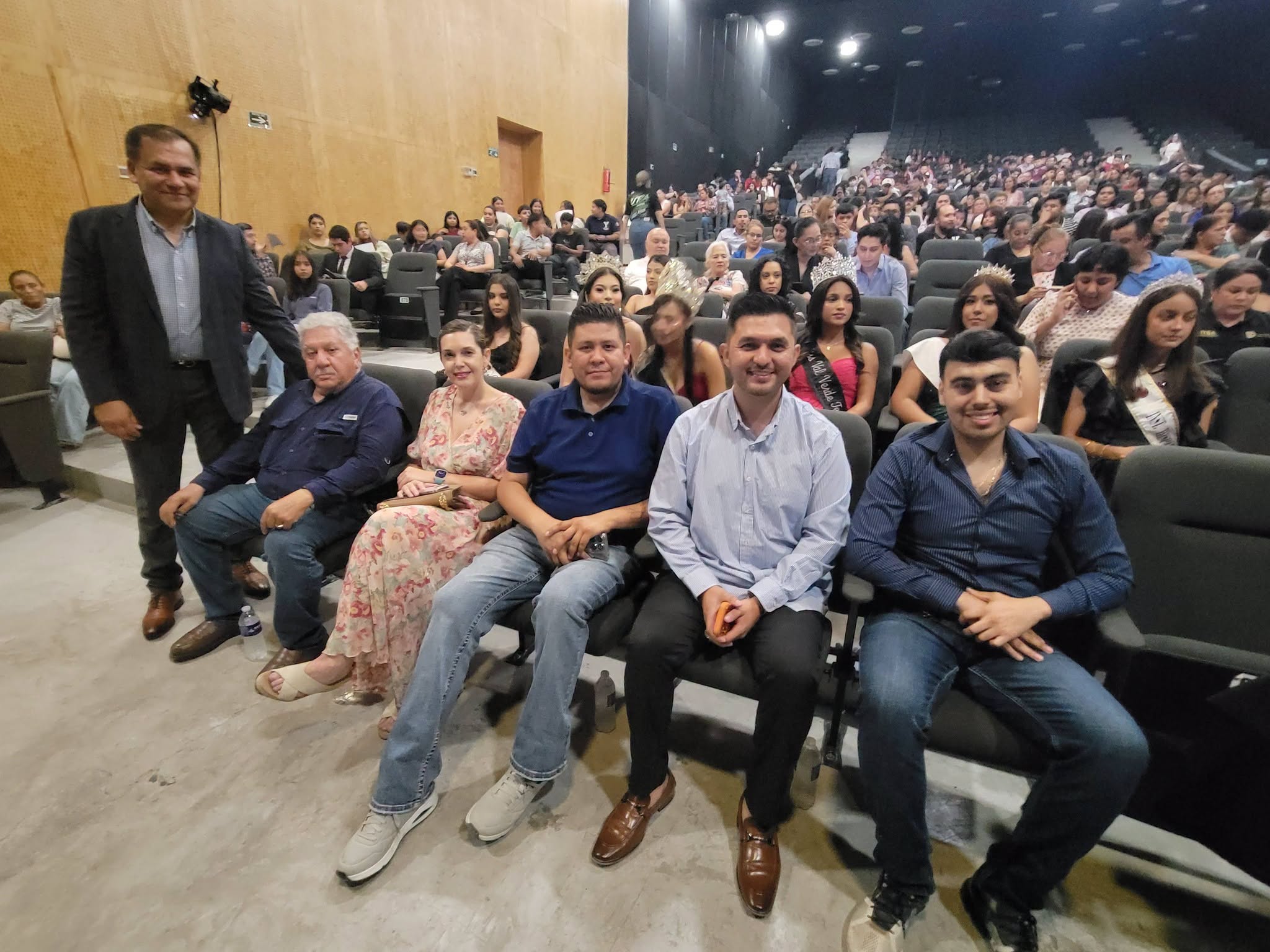 DESBORDAN BELLEZA Y TALENTO