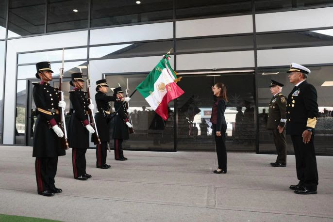 EL HEROICO COLEGIO MILITAR FORMA MUJERES Y HOMBRES DISPUESTOS A SERVIR A SU PUEBLO