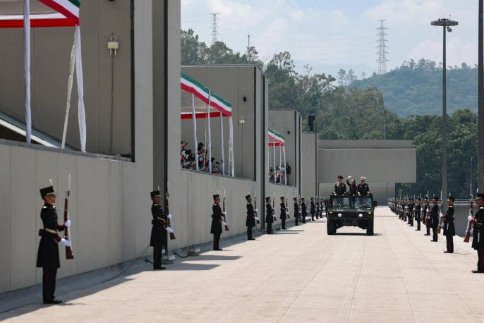 EL HEROICO COLEGIO MILITAR FORMA MUJERES Y HOMBRES DISPUESTOS A SERVIR A SU PUEBLO