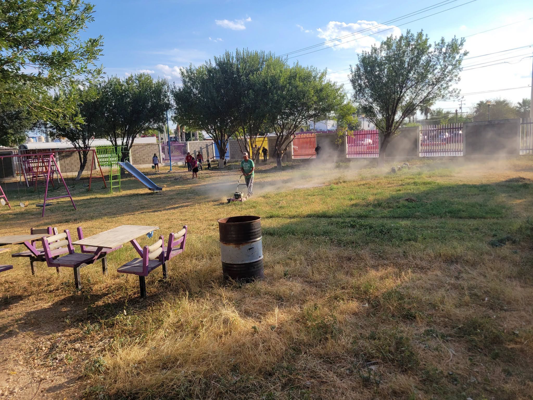 Emilio pone Manos a la obra también en escuelas