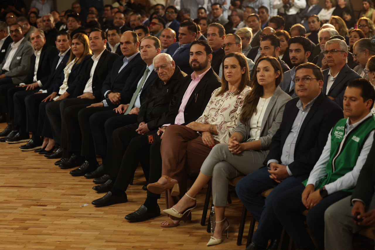 EN COAHUILA LOS PERIODISTAS EJERCEN SU PROFESIÓN CON SEGURIDAD Y LIBERTAD: MANOLO