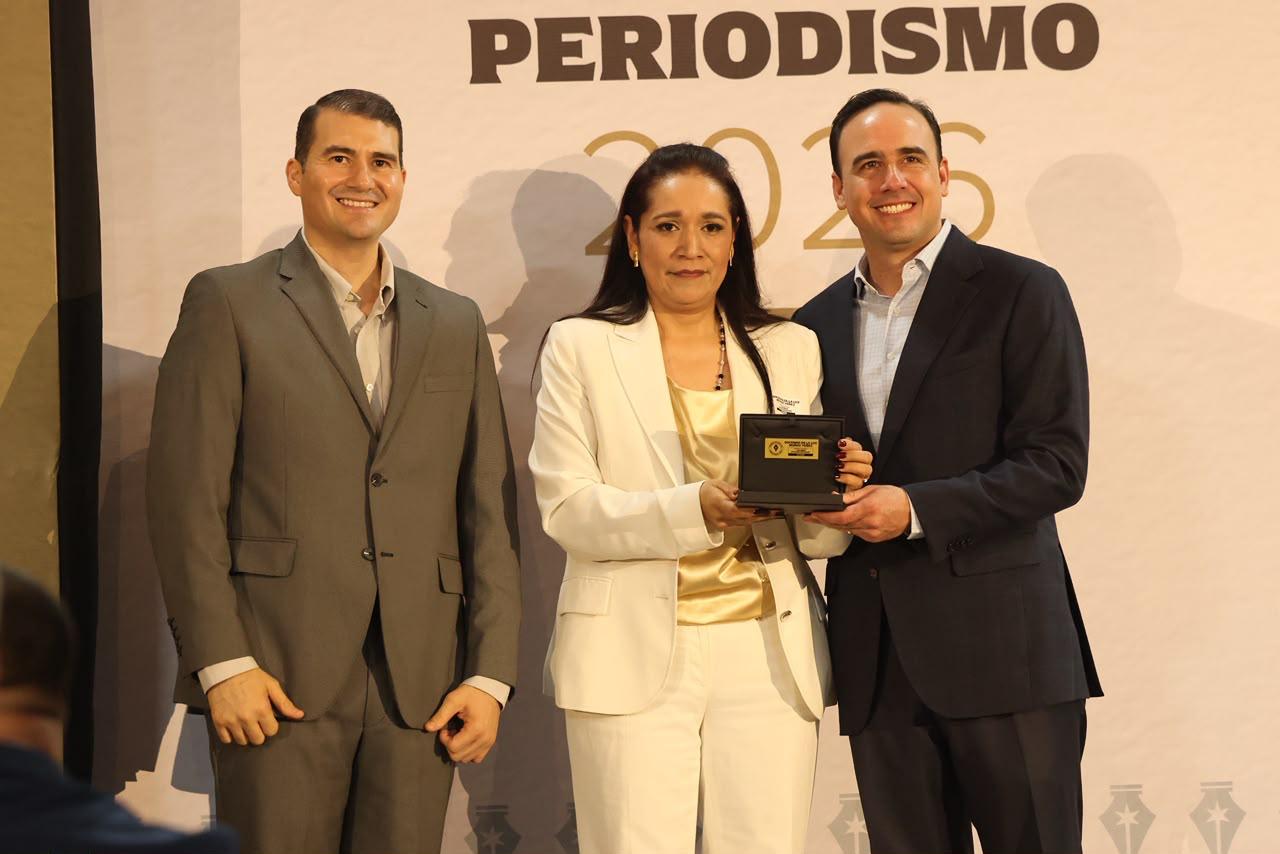EN COAHUILA LOS PERIODISTAS EJERCEN SU PROFESIÓN CON SEGURIDAD Y LIBERTAD: MANOLO