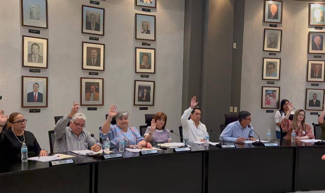 EN SEGUNDA SESIÓN DE CABILDO APRUEBAN PROPUESTAS DE USO DE SUELO, TRANSPORTE, CATASTRO Y LA REINCORPORACIÓN DE REGIDORA