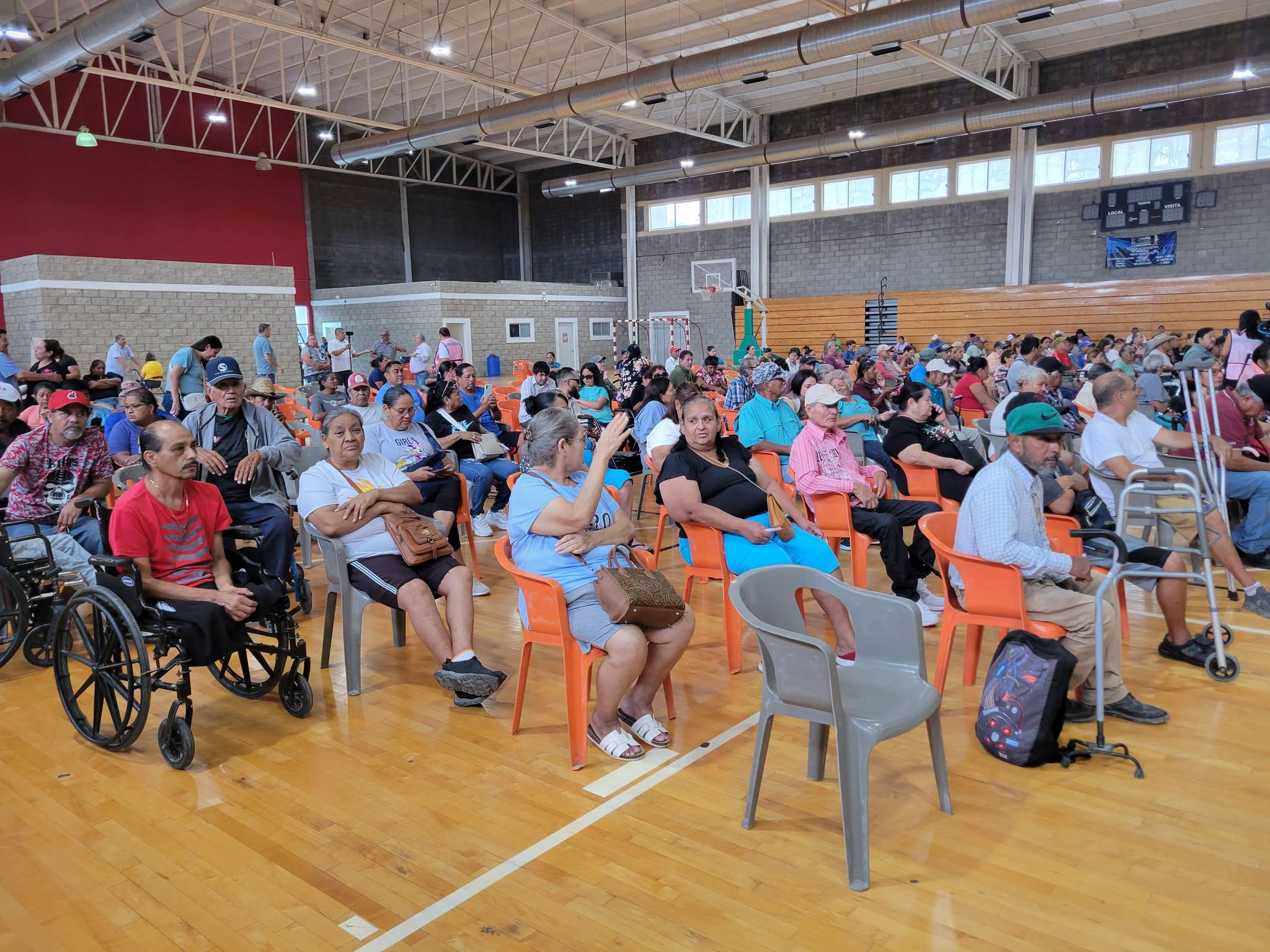 Entrega DIF Acuña 200 aparatos funcionales