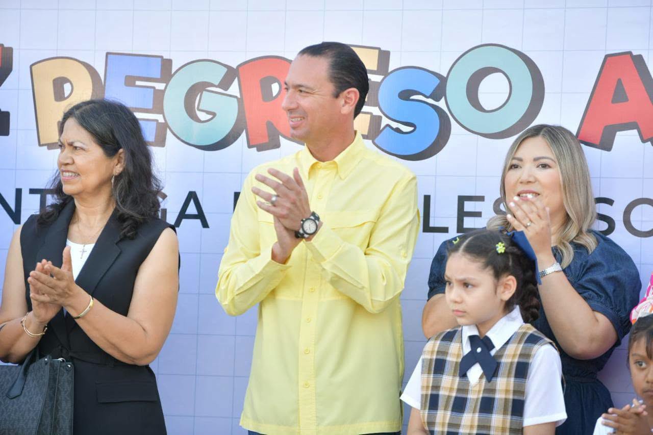GOBIERNO MUNICIPAL ARRANCA PROGRAMAS “MOCHILA CON FUTURO” Y “CON AMOR A TU MOCHILA”