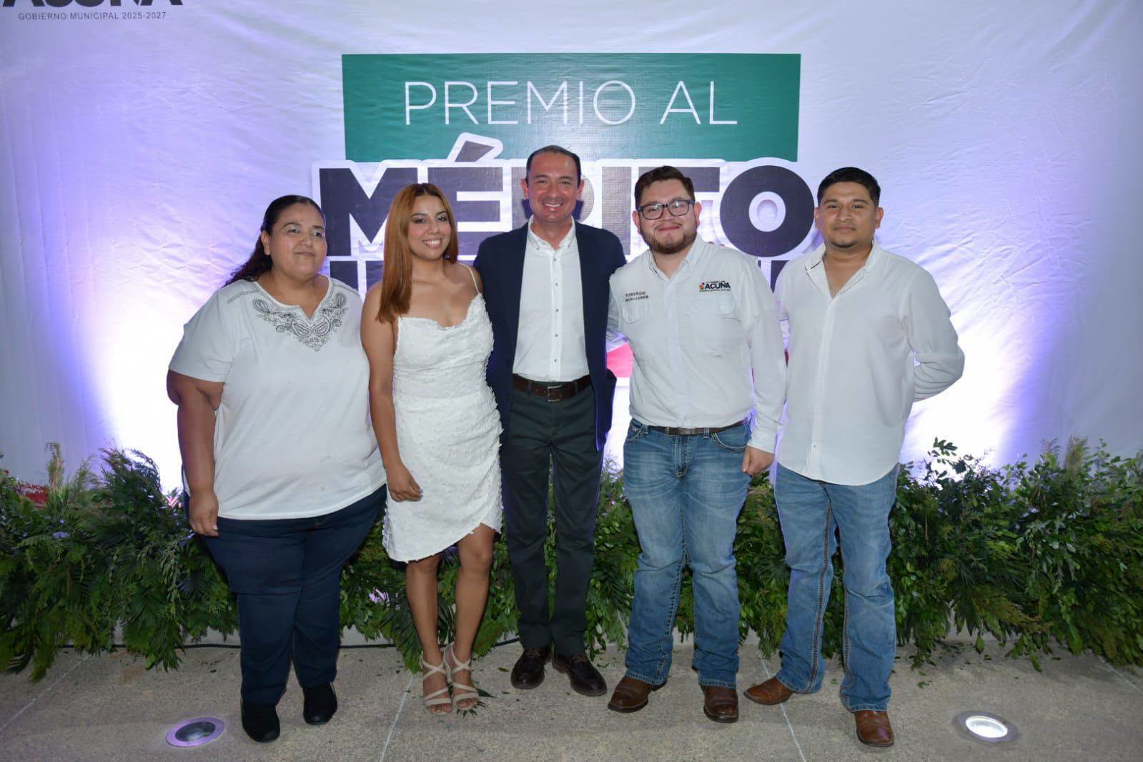 RECONOCEN EL TALENTO Y LIDERAZGO DE LA JUVENTUD DE ACUÑA CON EL PREMIO MUNICIPAL AL MÉRITO JUVENIL 2026