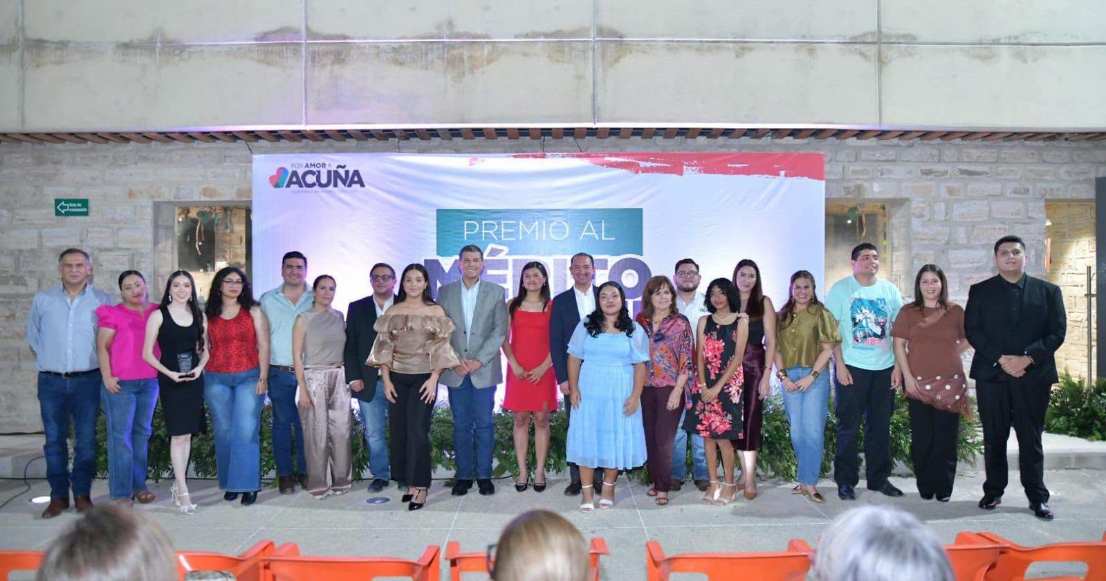 RECONOCEN EL TALENTO Y LIDERAZGO DE LA JUVENTUD DE ACUÑA CON EL PREMIO MUNICIPAL AL MÉRITO JUVENIL 2026