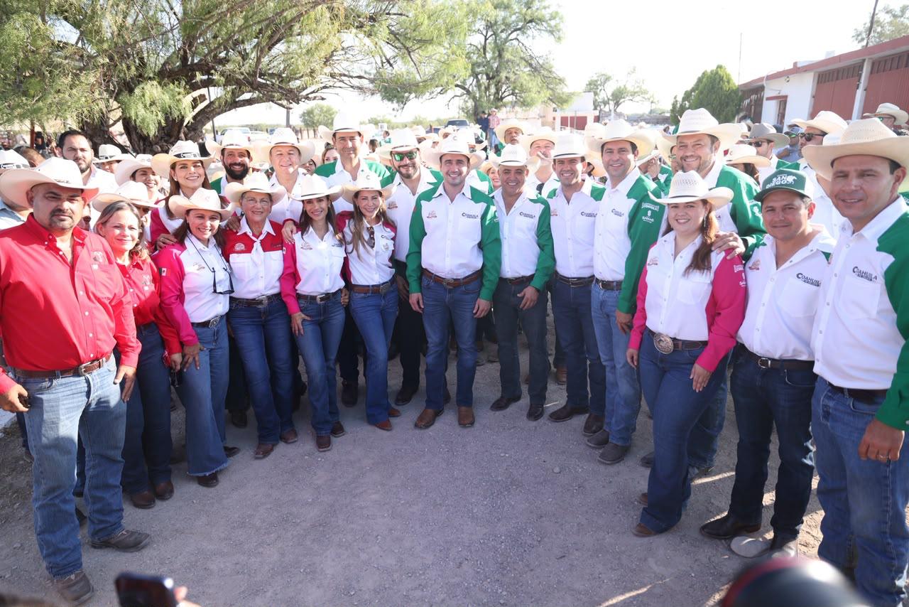SE CONSOLIDA LA GRAN CABALGATA DE SABINAS COMO LA MEJOR DE MÉXICO: MANOLO