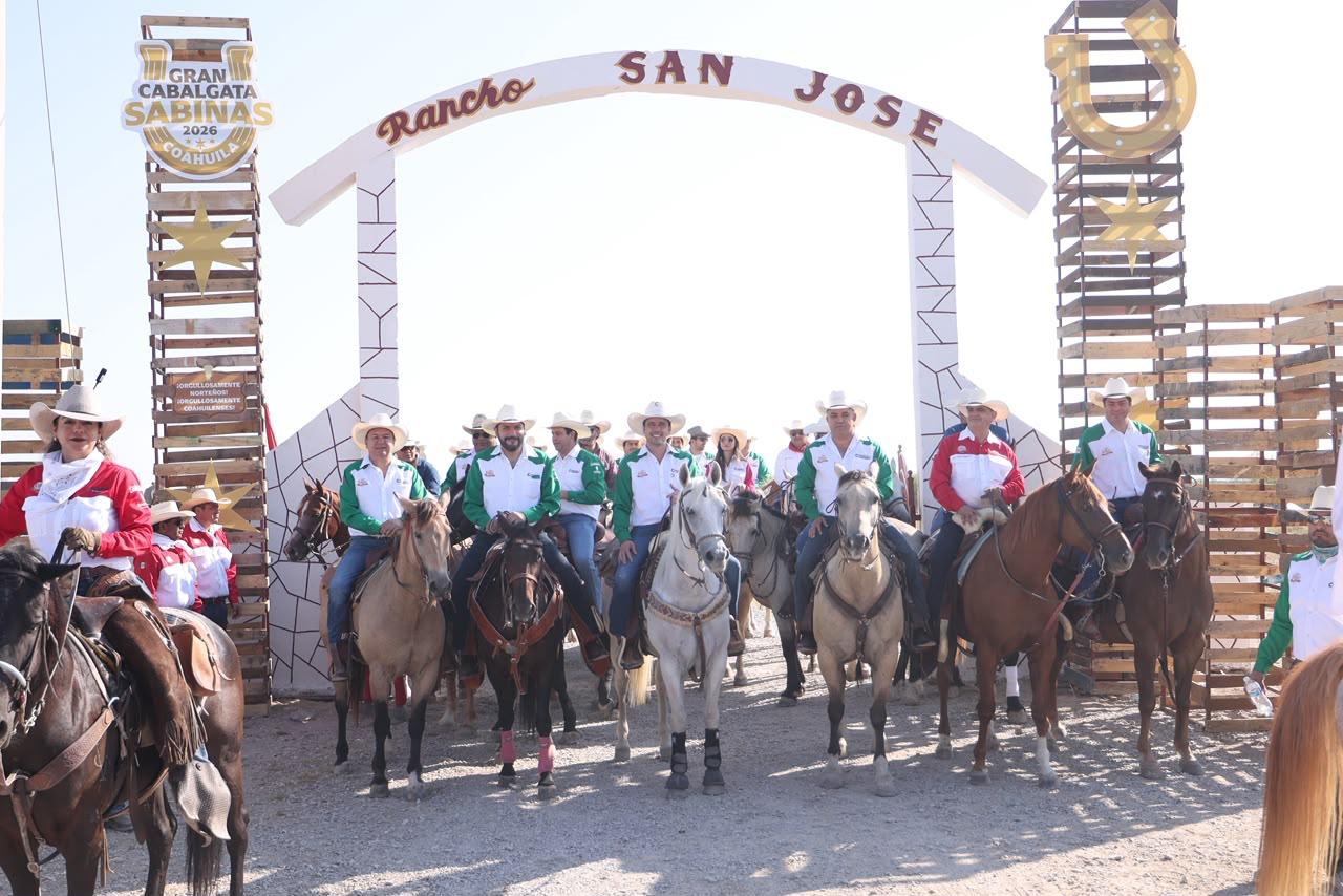 SE CONSOLIDA LA GRAN CABALGATA DE SABINAS COMO LA MEJOR DE MÉXICO: MANOLO