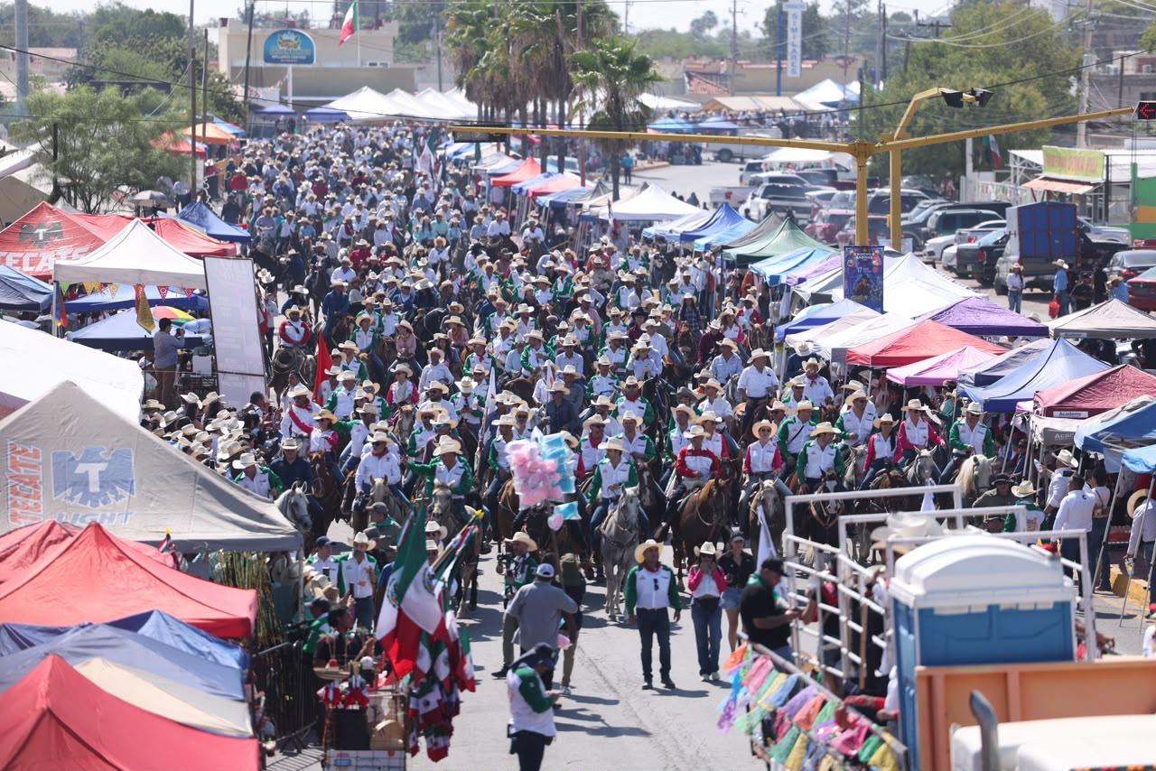 SE CONSOLIDA LA GRAN CABALGATA DE SABINAS COMO LA MEJOR DE MÉXICO: MANOLO