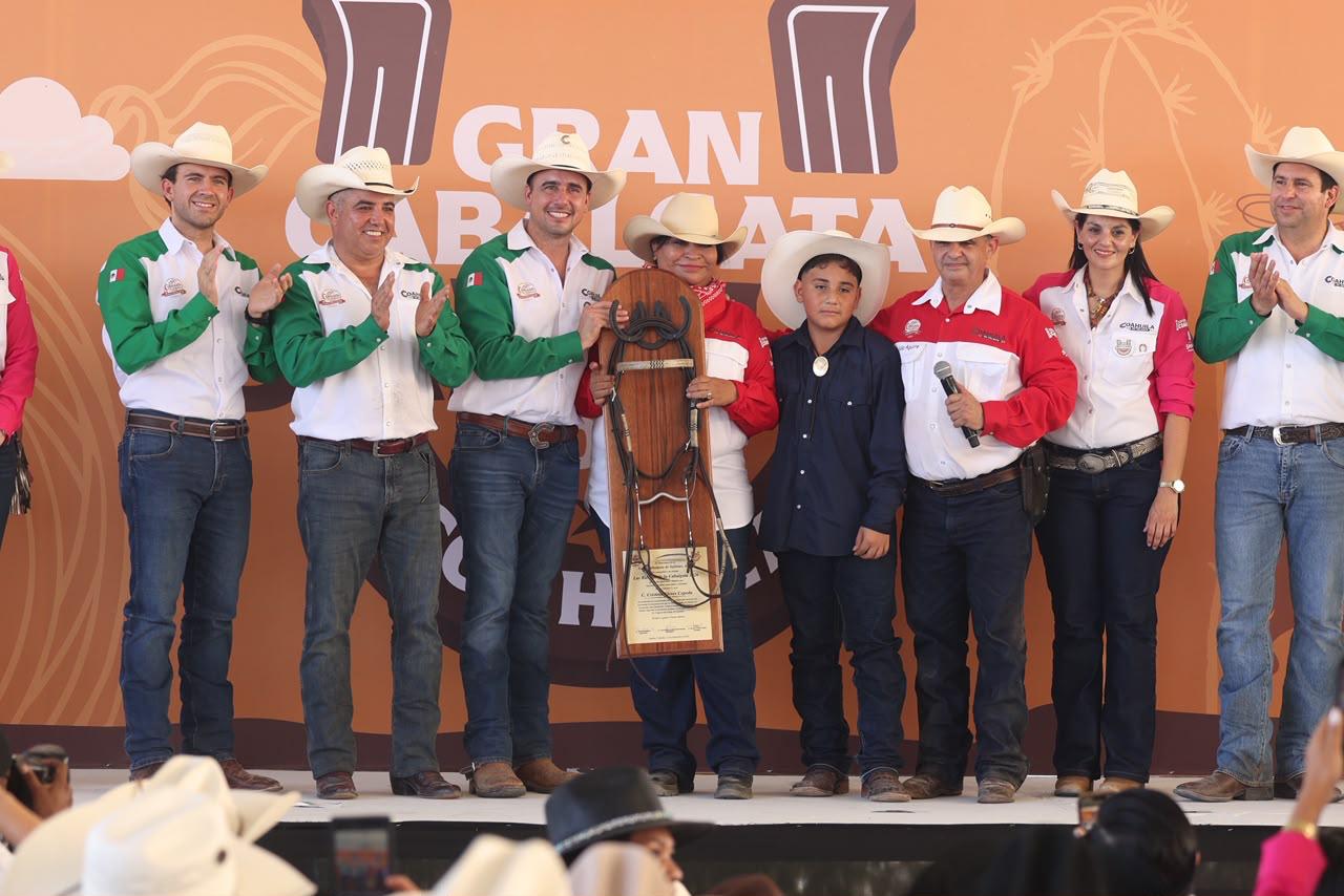 SE CONSOLIDA LA GRAN CABALGATA DE SABINAS COMO LA MEJOR DE MÉXICO: MANOLO